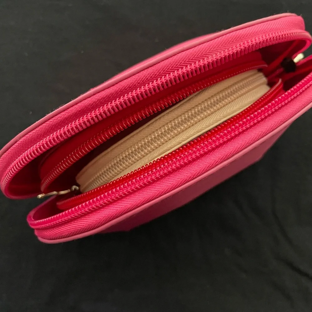 Make-up‎ bags